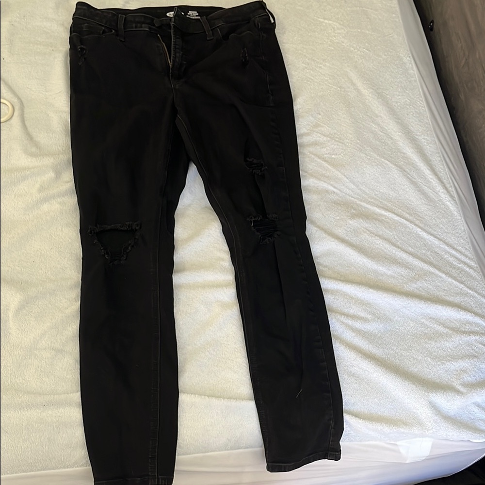 Black Distressed Jeans